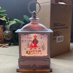 White/Silver Snow Globe Latern with Gnomes